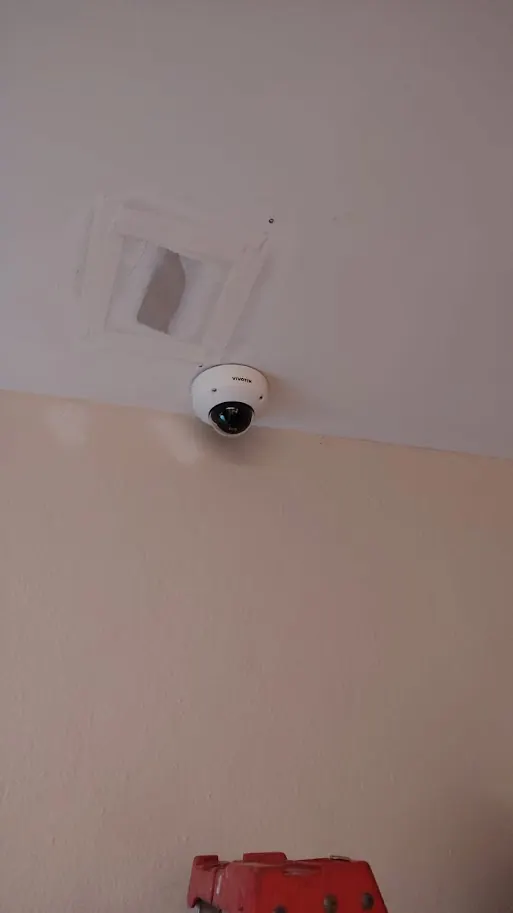 Cámara IP. Monitoreo de áreas comunes y zonas de riesgo.